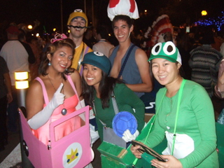 Illustration for article titled Nintendo Love Invades West Hollywood Costume Carnaval